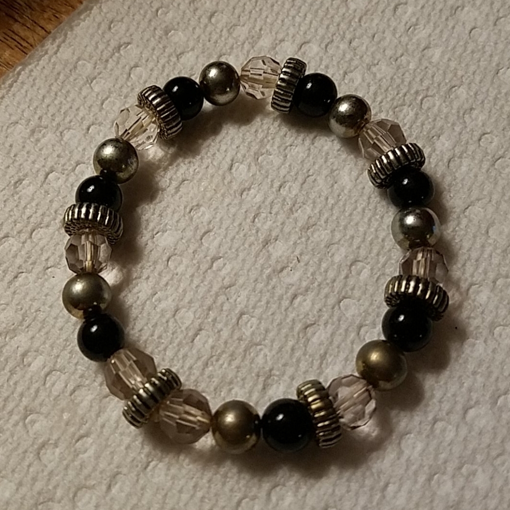 Black Clear Silver Tone Stretch Bracelet 7"